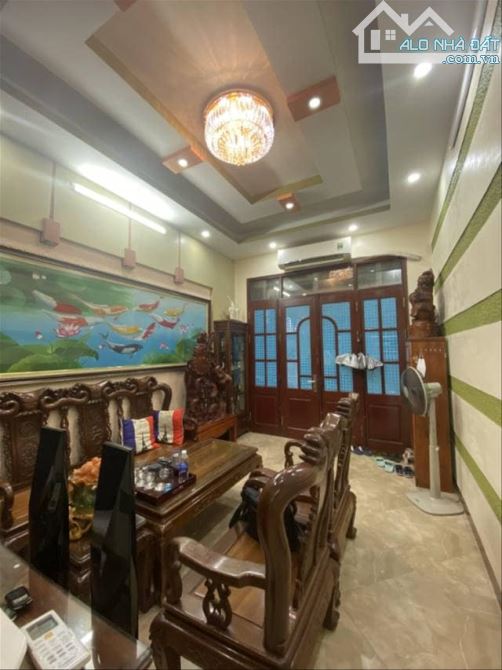 Nhà đẹp Cầu Giấy 5 tầng dân xây chắc chắn gần ô tô ở luôn giá 8,6 tỷ - 2