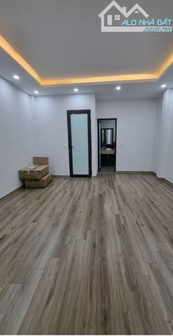 TÂN MAI – NHÀ ĐẸP 5 TẦNG – 1 NHÀ RA Ô TÔ TRÁNH – 3 PHÒNG NGỦ – Ở NGAY - 2