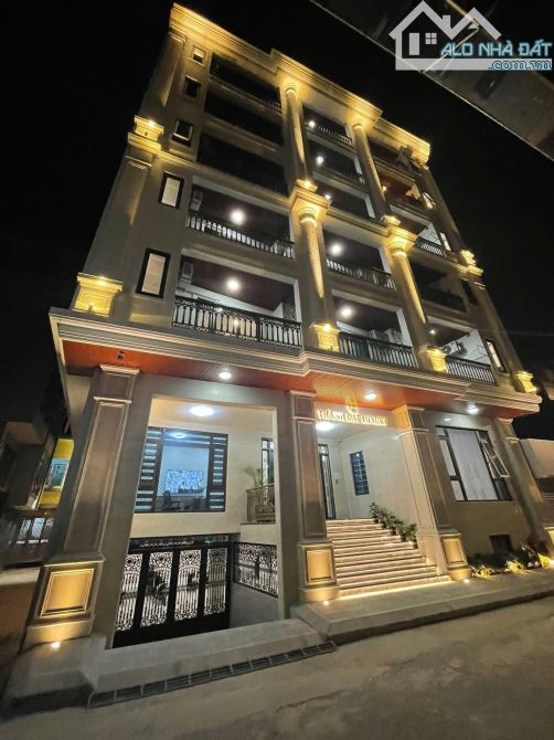 BÁN NHÀ LƯƠNG THẾ VINH 130M2, 9T MT 10.5 – TÒA VĂN PHÒNG + CHDV – Ô TÔ TRÁNH – GIÁ 45 TỶ