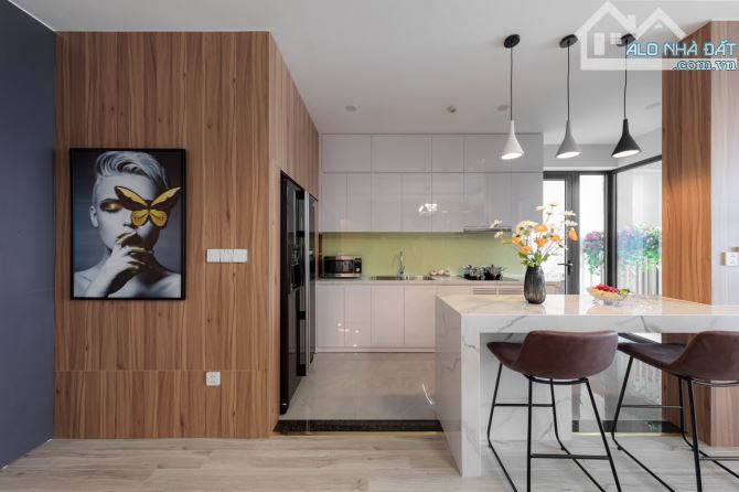 Chủ gửi bán căn hộ Hanoi centerpoin 27 lê văn lương 80m2 3pn bc đông nam full đồ luxury. - 2