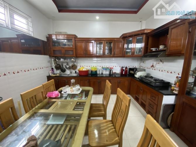 Bán nhà 4 tầng, 60m², 4PN, 3WC, Q.9, 7.8 tỷ, sổ hồng - 2