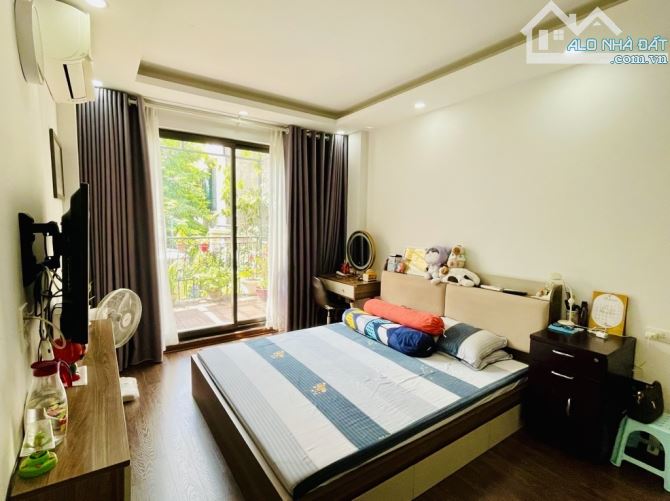 Bán Gấp Hạ 500Tr - Vị Trí Vip Lâm Du - Bồ Đề - 5 Bước Ô Tô Tránh - 2 Thoáng - 2