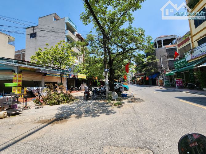 Bán gấp mảnh đất DV Bờ Hội, Giá cạnh tranh, Vỉa hè ô tô tránh, 11.3 tỷ - 2