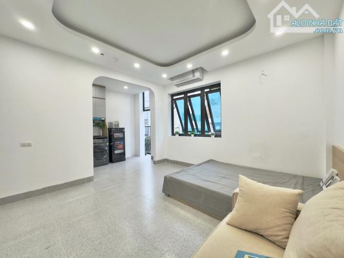 TOÀ CĂN HỘ DỊCH VỤ CAO CẤP TRUNG TÂM CẦU GIẤY 76M2 x 7 TẦNG DOANH THU 100TR/THÁNG - 2