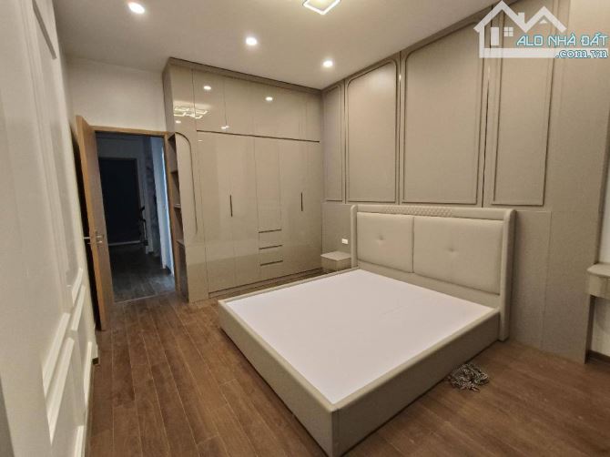 📣 Bán nhà Ngọc Thụy, Thang máy, 44m2 x 5 tầng, Dân xây, Gần chợ, Mipec, 8 tỷ 7 - 3