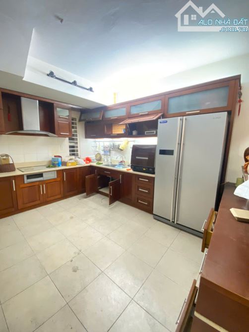 Cho thuê nhà ngõ 147 Tân Mai, 50m2, 4 tầng, 4 ngủ ngõ ô tô làm VP công ty 18.5tr - 3