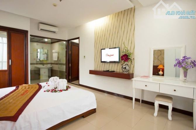 bán khách sạn chuẩn 4 sao mt đường Loeby 10m5 thông biển  460m2 ngang 20m 78p cực đẹp - 3