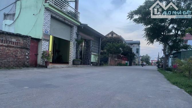 Bán đất Trục chính Quảng Hội, Quang Tiến 63m2 MT 4.5m đường 8m kinh doanh giá 2,7 tỷ - 3