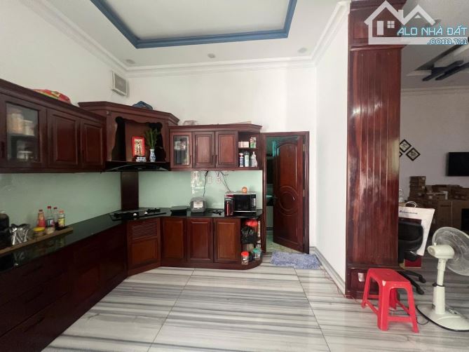 Bán gấp biệt thự đẹp lung linh ở ngay Trần xuân Soạn, 409m2, no hậu 14.2m, SHR, chỉ 36.8tỷ - 3
