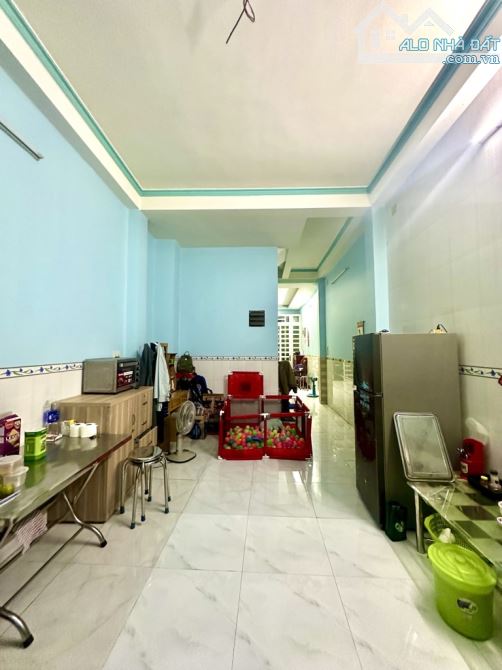 Lạc Long Quân Hẻm 6m Kinh Doanh giáp Q10 4 tầng DT 4,2x16 chỉ 8,x tỷ - 3