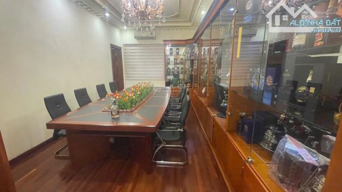 BÁN biệt thự siêu đẹp ĐƯỜNG SỐ 2 Cư xá Lữ Gia, P. 15, Q. 11.(14x26m) hầm 3 lầu. - 3
