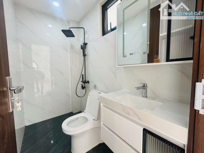 BÁN NHÀ NGÕ 62 NGUYỄN CHÍ THANH, Ô TÔ VÀO NHÀ, 7 TẦNG, THANG MÁY, 80m2, MT 8m 27,6 tỷ. - 3