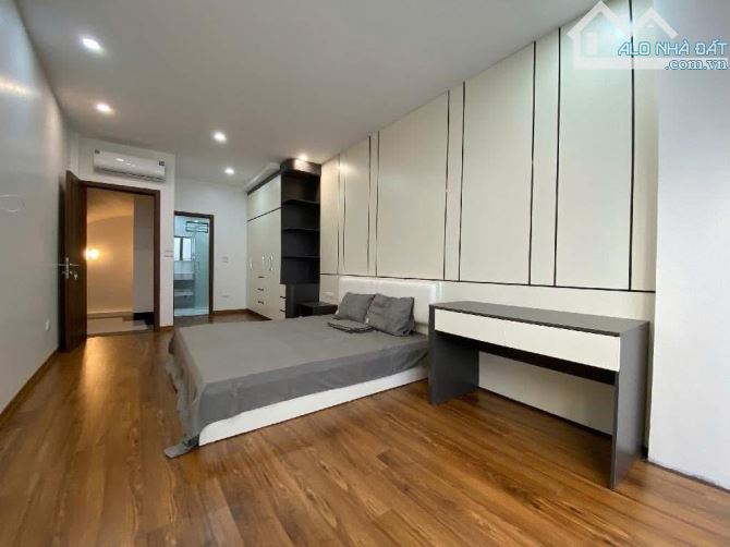 💥 Bán nhà Đê La Thành 40m 5 tầng ở cực sướng - 3