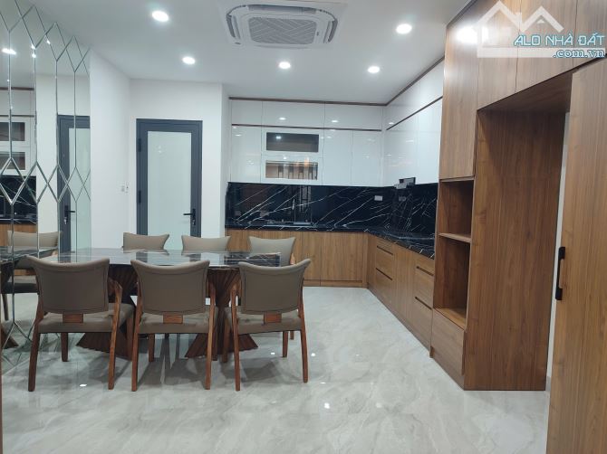 BÁN NHÀ LIỀN KỀ LÔ GÓC DTSD 320 M2 – KĐT HUD VÂN CANH GIÁ 21,5 TỶ. - 3