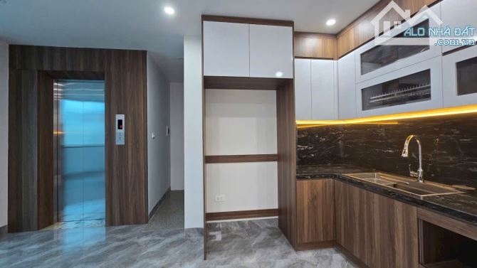 BÁN NHÀ PHÂN LÔ NGUYỄN XIÊN LÔ GÓC OTO TRÁNH KD TẤP NẬP DT55M2*7 TẦNG THANG MÁY NHỜ MỚI. - 3