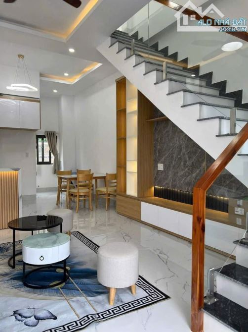 Bán nhà 1 lầu gần Vòng Xoay Định Hoà, gần trung tâm hành chính tỉnh giá 2 tỷ 400 - 3