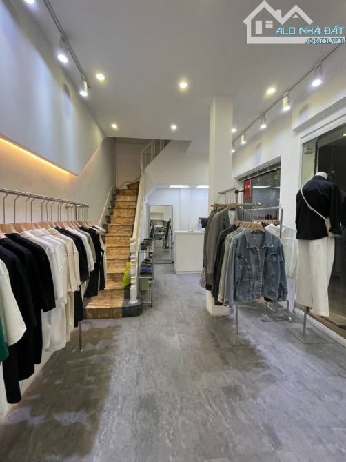 DUY NHẤT, mặt hồ Đội Cấn, KD ô tô tránh trước nhà, 10m ra mặt phố, DT 50m2, MT 4m, 18 tỷ - 3