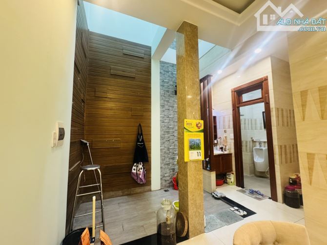 Bán nhà 1 trệt 2 lầu khu dân cư cổng 2 sân bay Biên Hòa, phường Quang Vinh - 3