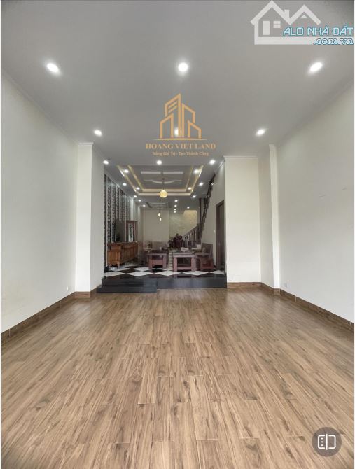 NHÀ ĐẸP 1 TRỆT 2 LẦU MẶT TIỀN VĂN CAO, DT: 5X17M, H: TÂY BẮC, GIÁ: 6,3 TỈ - 3