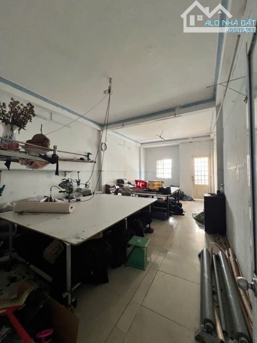 Ngay Hoà Bình, Tô Hiệu, Nhà Trệt 2Lầu, 4.5x20m Vuông Đẹp, HXT Thông - 3