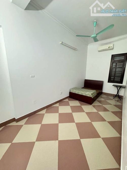 BÁN NHÀ CŨ NGUYỄN KHANG – VỊ TRÍ ĐẸP GẦN PHỐ – THÍCH HỢP XÂY CHDV GIÁ ĐẦU TƯ 12.5 TỶ - 3