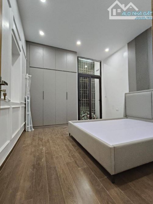 📣 Bán nhà Ngọc Thụy, Thang máy, 44m2 x 5 tầng, Dân xây, Gần chợ, Mipec, 8 tỷ 7 - 4