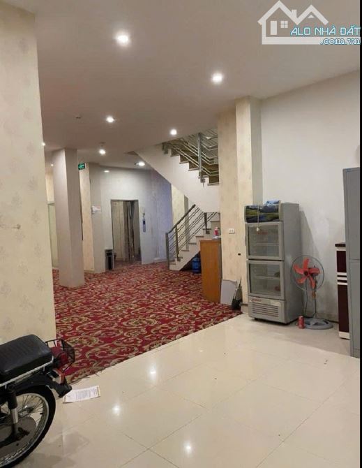 170 Tỷ/ 300 M2/ 8.1 Mt/ 7 tầng/ Quan Hoa Cầu Giấy - 4