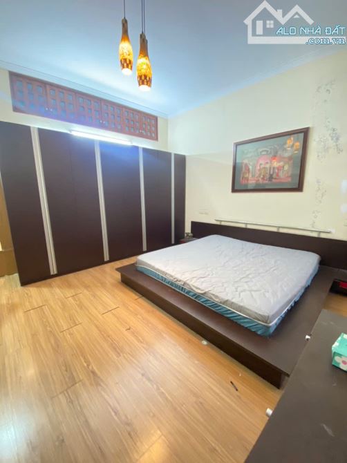 Cho thuê nhà ngõ 147 Tân Mai, 50m2, 4 tầng, 4 ngủ ngõ ô tô làm VP công ty 18.5tr - 4