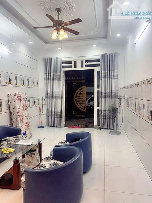 Chỉ 6.2 tỷ - Bán nhà 4 tầng - 80m2 - 4x20 - Hẻm 8m khu phân lô ngay Lê Văn Quới, Đường 18B - 4