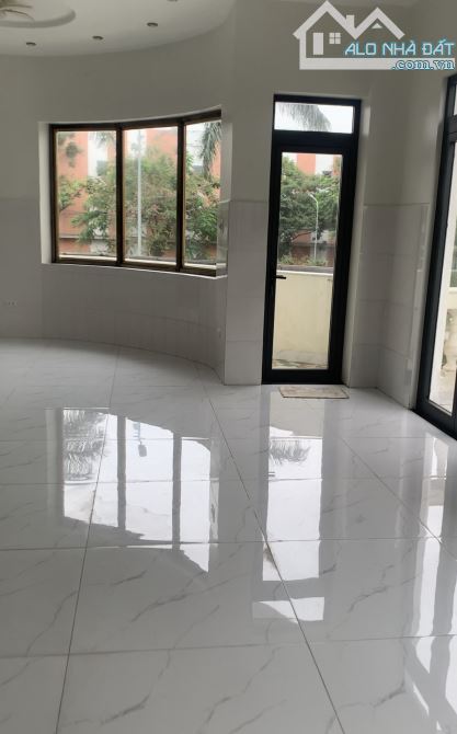 Cho thuê nhà Nguyên Căn mặt tiền Trường Chinh 10m ngang 2 diện tttp Quảng Ngãi - 4