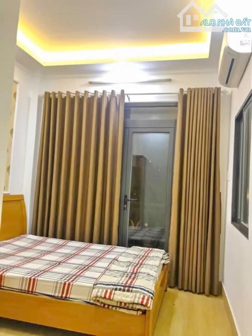 QUẬN 7- PHẠM HỮU LẦU- 63M²- 3 TẦNG- NGANG KHỦNG- HẺM 5M - FULL NỘI THẤT- 7,5 TỈ - 4