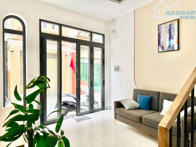 NHÀ MỚI 4 TẦNG - HẺM XE HƠI - NGUYỄN ĐÌNH CHIỂU QUẬN 3 -DT: 37.8M2- 7 TỶ 999 - 4