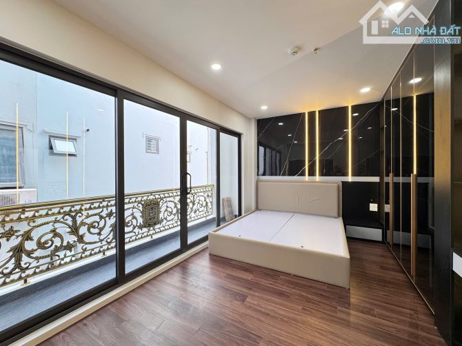 NHÀ SÔNG SÉT 70M 6T MT 5M THANG MÁY GARA THÔNG NGAY QUẬN UỶ CẦN BÁN GẤP LẮM - 4