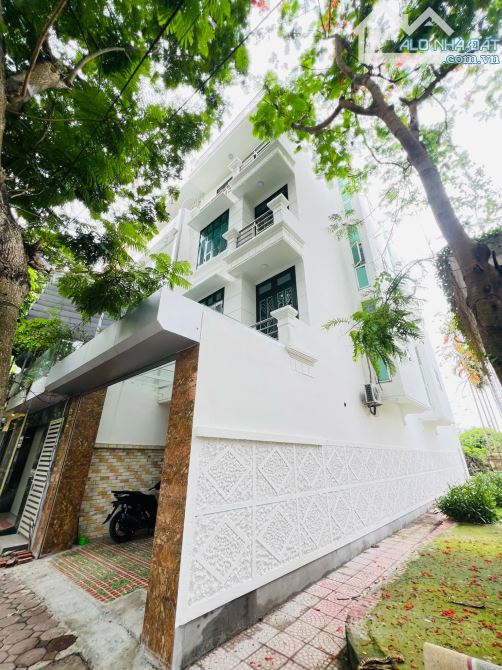 BÁN NHÀ KDT VĂN QUÁN 112M2 4T  - ĐẲNG CẤP LÔ GÓC - VIEW VƯỜN HOA - 3 THOÁNG VĨNH VIỄN - 4
