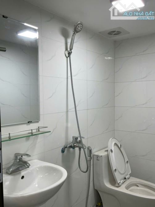 TOÀ CHUNG CƯ MINI 6 TẦNG THANG MÁY 10 PHÒNG KHÉP KÍN FULL NỘI THẤT, TOÀ NHÀ NẰM Ở KHU VỰC - 4