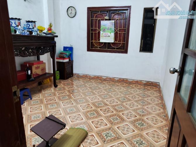 Bán nhà Cầu Giấy vài mét ra Phố - dân xây chắc chắn - Ngõ Ô tô cách 30M 4 tầng x 40m2 9 tỉ - 4