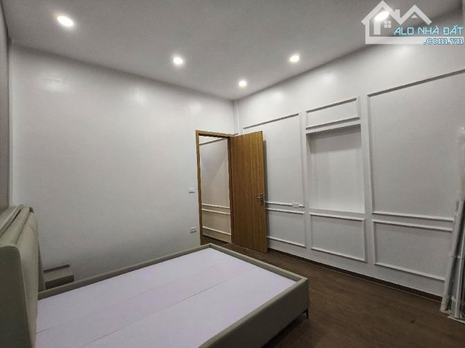 📣 Bán nhà Ngọc Thụy, Thang máy, 44m2 x 5 tầng, Dân xây, Gần chợ, Mipec, 8 tỷ 7 - 5