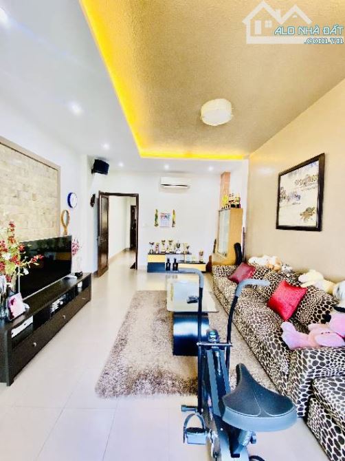 Nhà đẹp ở liền 4 tầng 4x19 , HXH trước nhà 5m , Bán nhà khu Bàu Cát - Trương Công Định - 5