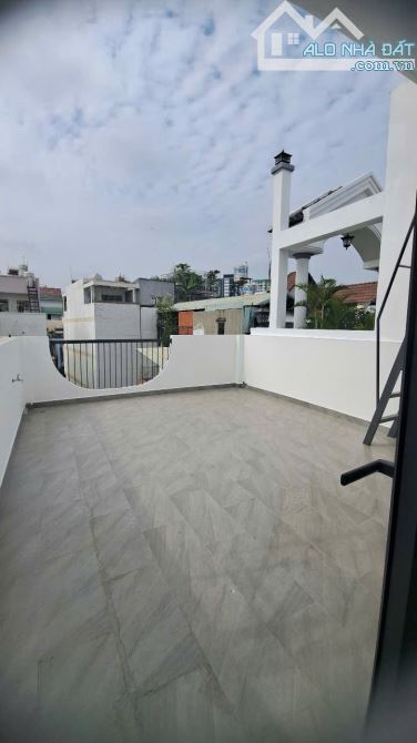 Bán nhà 4 tầng, Nguyễn Hồng Đào thông Đồng Đen - DT 4x11m - giá chỉ 6.9 tỷ TL - 5