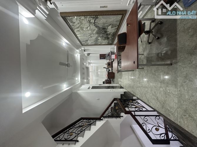 Bán Nhà Phan Văn Trị. Gò Vấp .Hầm 5Lầu. Thang Máy. 5 x 17 . Chỉ 17 tỷ - 5