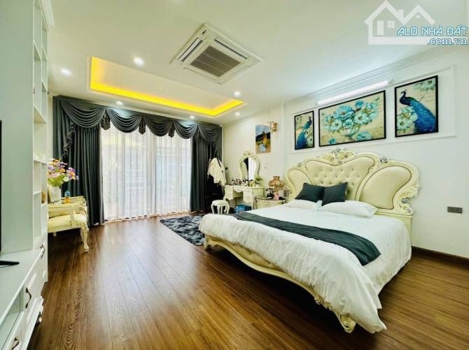 Bán nhà Bạch Mai 49m2, 6T thang máy, MT 4.4m lô góc, oto tránh, kinh doanh. Giá 23.8 tỷ