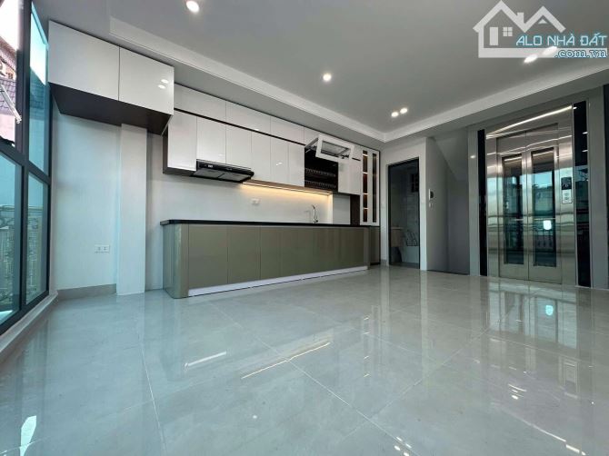 Bán nhà riêng phố Chùa Láng, Đống Đa, 7 tầng thang máy, full nội thất, mặt tiền hoa khôi - 5