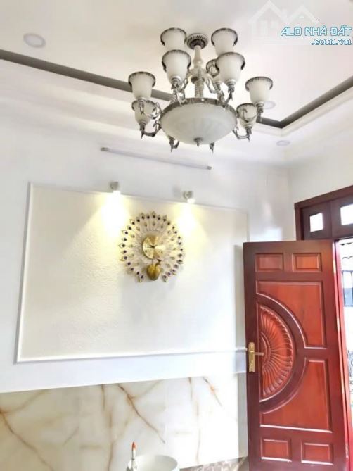 QUẬN 7- PHẠM HỮU LẦU- 63M²- 3 TẦNG- NGANG KHỦNG- HẺM 5M - FULL NỘI THẤT- 7,5 TỈ - 6
