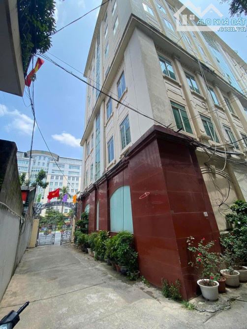 Tòa nhà Mặt Phố Hoàng Quốc Việt lô góc 4 mặt DT 486 m2 x 8 Tầng MT 30m - 6