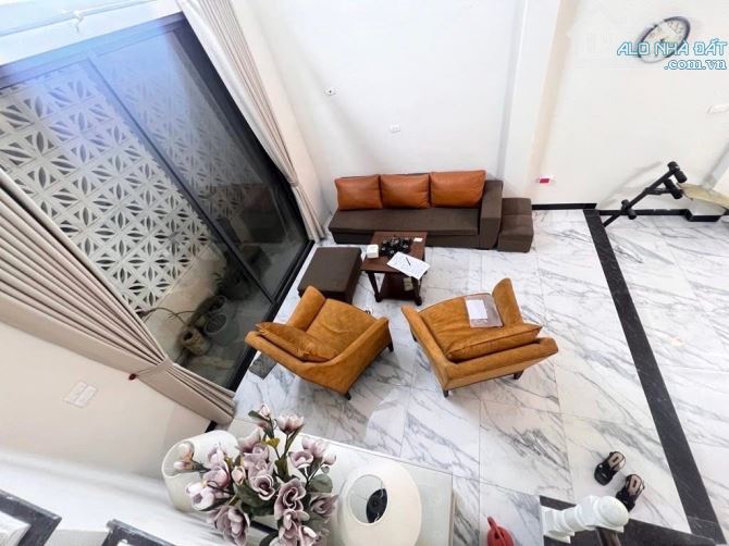Cầu Giấy , lô góc 3 thoáng , 50m2 ,6 tầng - 13 Tỷ - 6