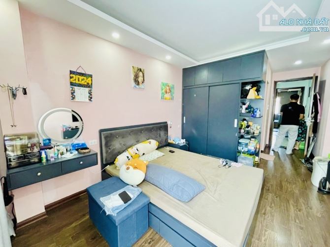 Bán Gấp Hạ 500Tr - Vị Trí Vip Lâm Du - Bồ Đề - 5 Bước Ô Tô Tránh - 2 Thoáng - 6