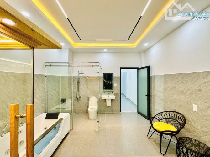 SIÊU PHẨM NHÀ PHỐ 5 TẦNG ĐẲNG CẤP TẶNG FUll NỘI THẤT BÙI VĂN NGỮ TCH QUẬN 12. - 7