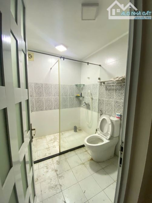 Cho thuê nhà ngõ 147 Tân Mai, 50m2, 4 tầng, 4 ngủ ngõ ô tô làm VP công ty 18.5tr - 7