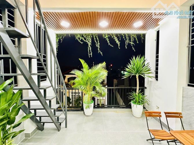 SIÊU PHẨM NHÀ PHỐ 5 TẦNG ĐẲNG CẤP TẶNG FUll NỘI THẤT BÙI VĂN NGỮ TCH QUẬN 12. - 8