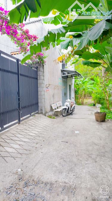 Bán 456 m2  đất có nhà đường Nguyễn Văn Linh - 8